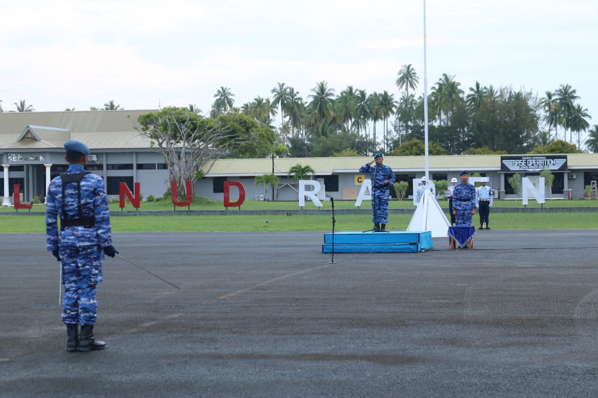 Danlanud RSA Natuna Pimpin Upacara Bendera, Panglima TNI Tegaskan Netralitas TNI dan Mendukung Pengamanan di Pilkada