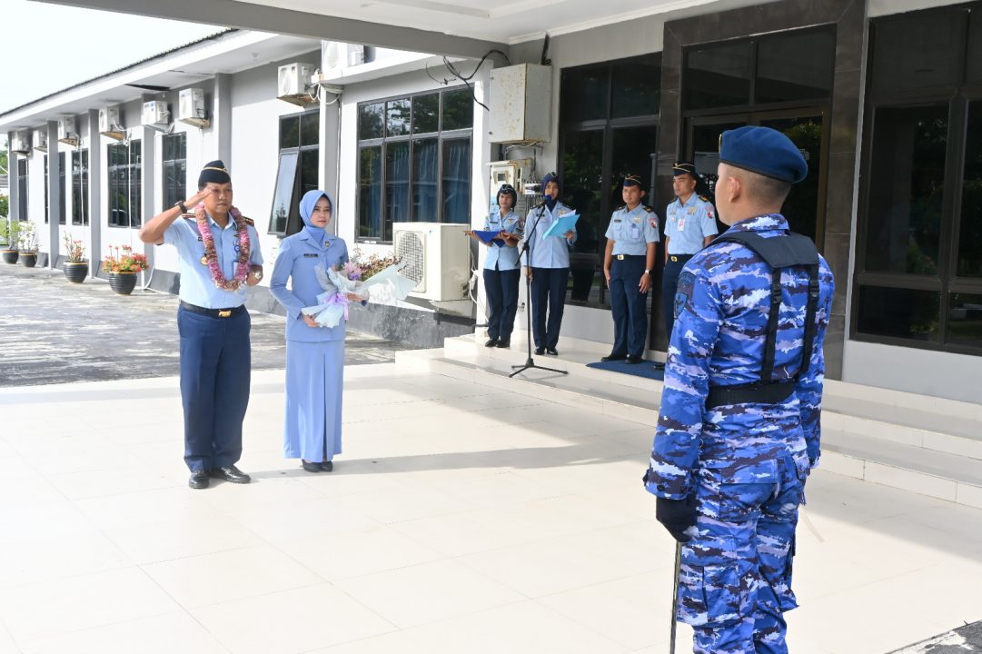 Kolonel Pnb Dedy Iskandar Tinggalkan Natuna Tradisi Penuh Haru di Lanud Raden Sadjad 