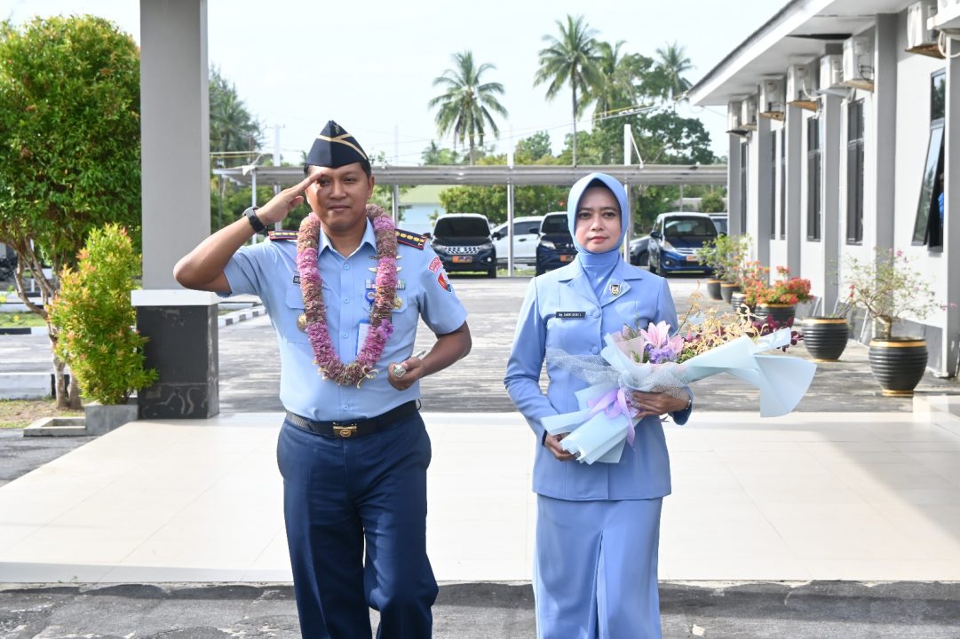 Kolonel Pnb Dedy Iskandar Tinggalkan Natuna Tradisi Penuh Haru di Lanud Raden Sadjad 